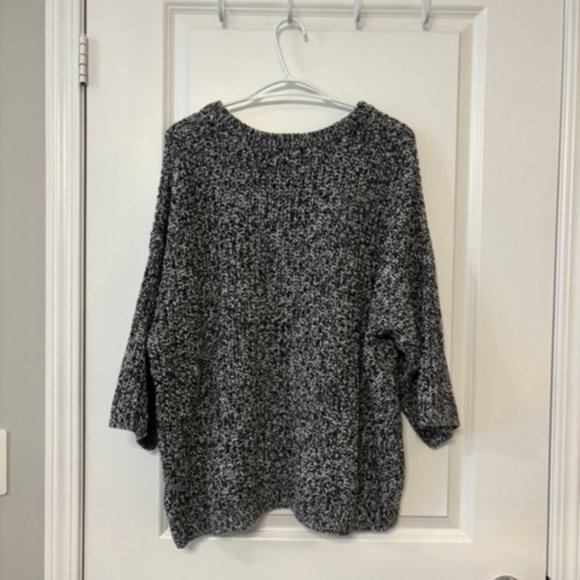 H&M Black/White Blend Cable Knit Sweater (Size M) - Picture 2 of 6